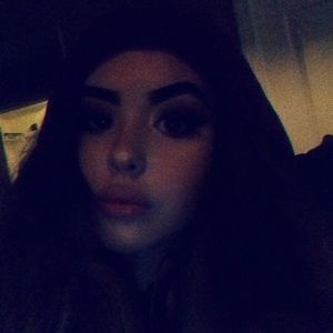 Meet your Posher, Ariana